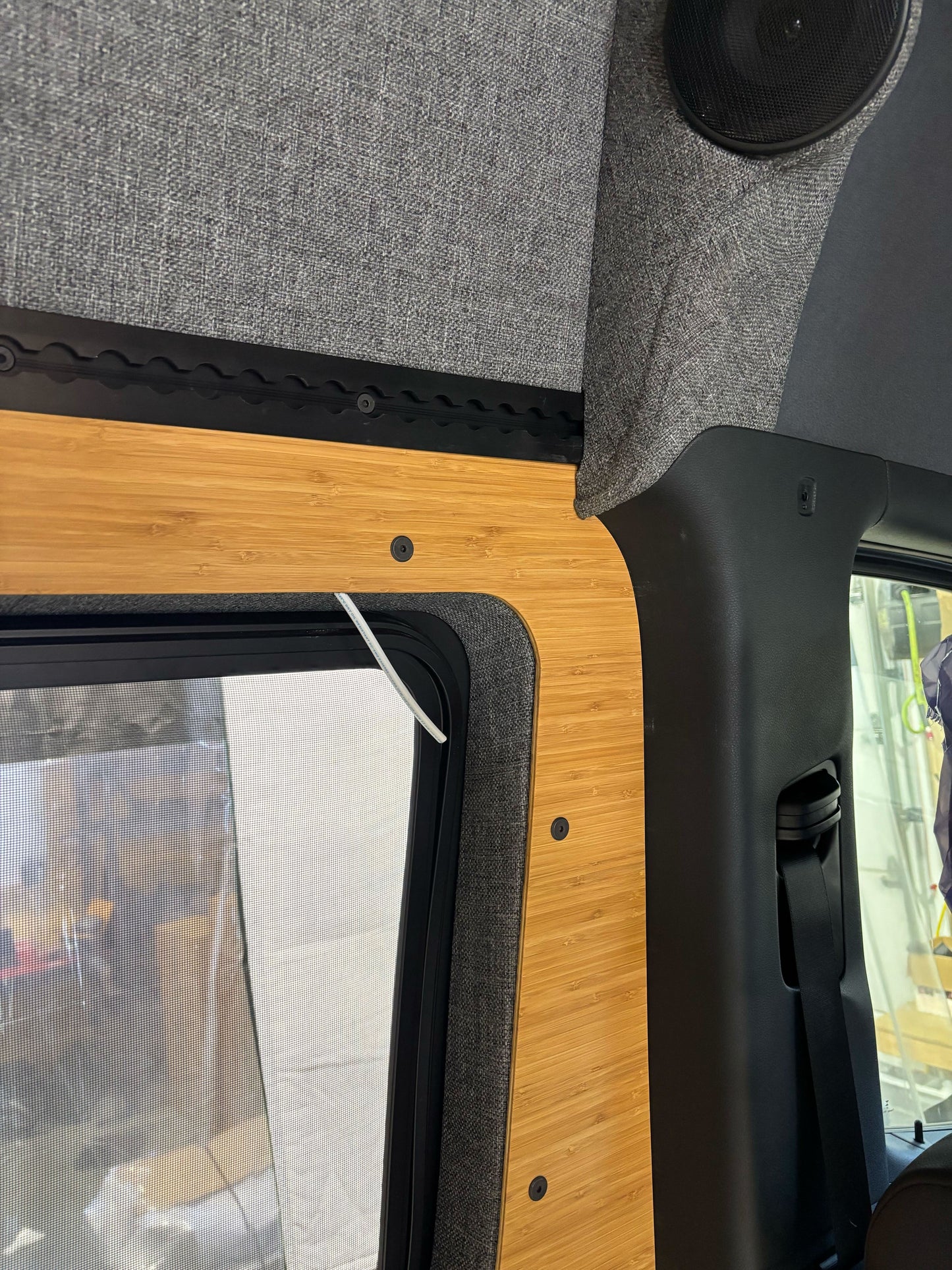 Lost HiWay Mercedes Sprinter Universal Driver Mid Trim Ring