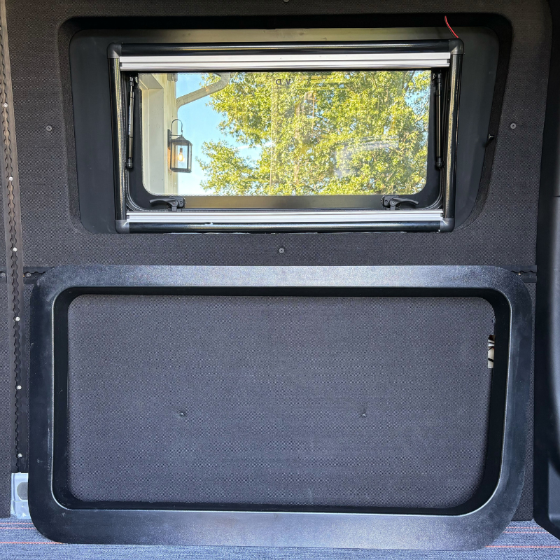Lost HiWay Mercedes Sprinter Universal Driver Mid Trim Ring
