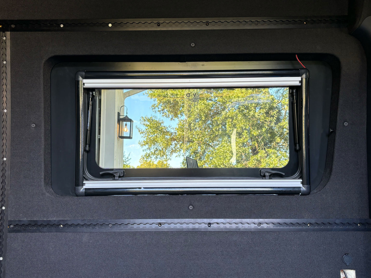 Lost HiWay Mercedes Sprinter Universal Driver Mid Trim Ring