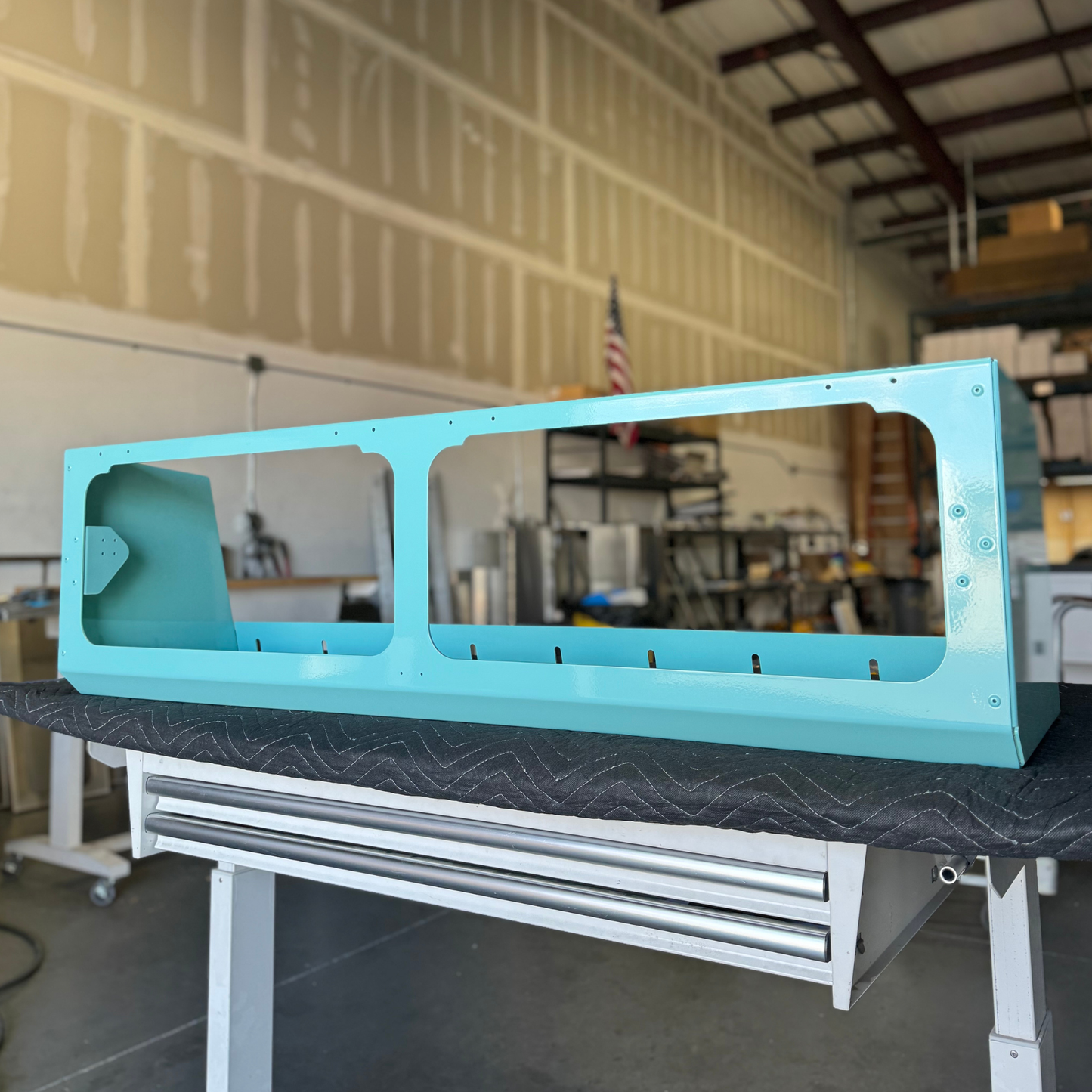 SPRINTER OVERHEAD CABINET (OVERSTOCK)